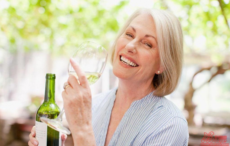 科学证实女性适饮葡萄酒可拥有健康晚年
